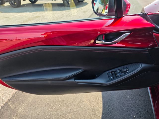 Used 2019 MAZDA MX-5 Miata RF Grand Touring RWD image 20