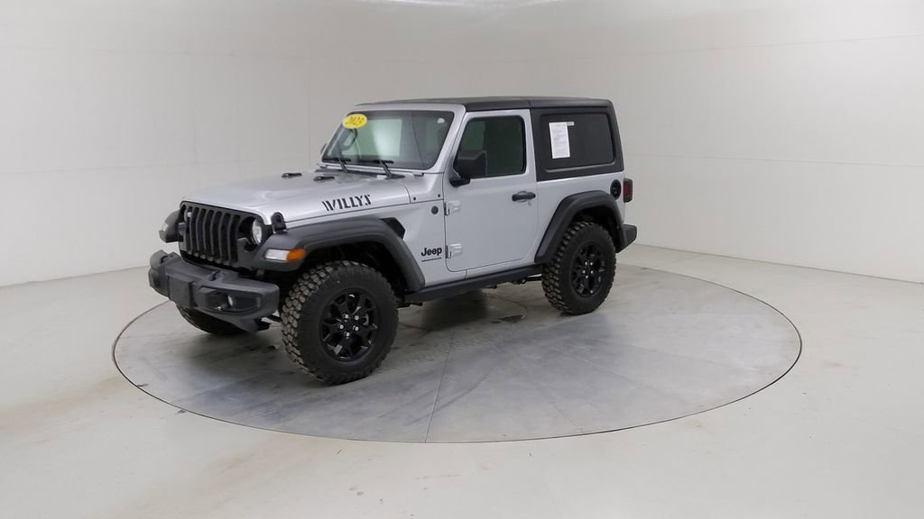 Used 2023 Jeep Wrangler Willys AWD/4WD image 18