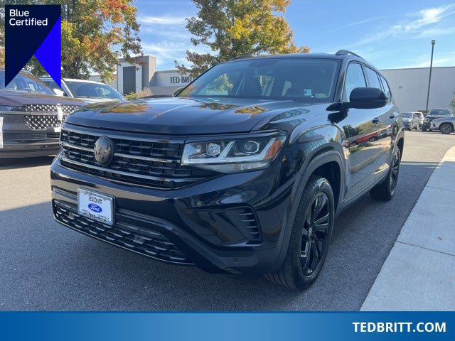 Used 2023 Volkswagen Atlas SE w/ Black Wheel Package