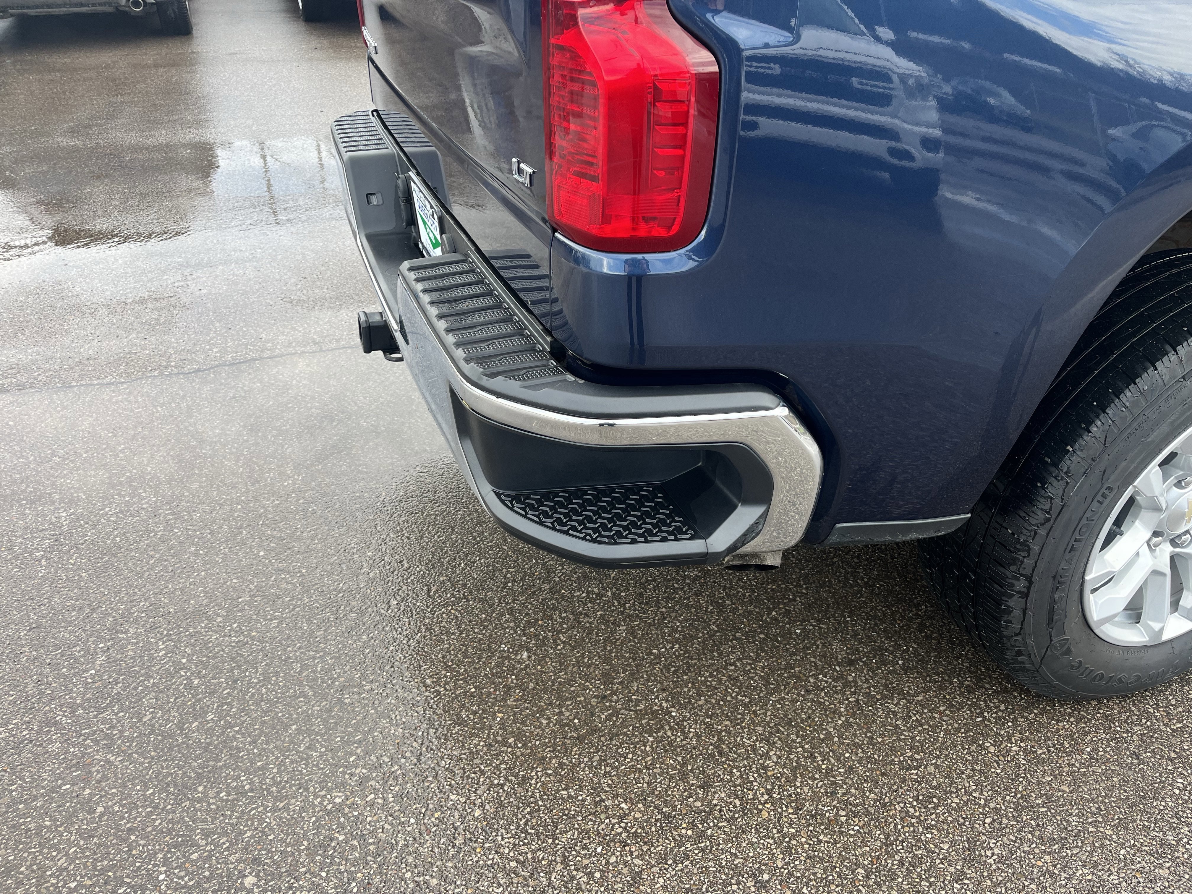 Used 2023 Chevrolet Silverado 1500 LT image 13