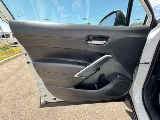Used 2023 Toyota Corolla Cross XLE w/ Convenience Package FWD image 17
