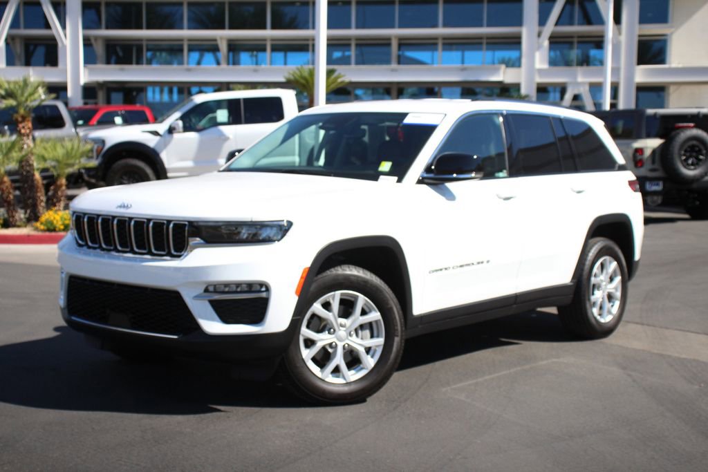 Used 2023 Jeep Grand Cherokee Limited AWD/4WD image 1