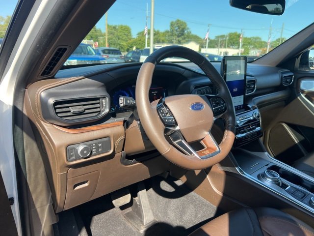 Certified 2021 Ford Explorer King Ranch w/ Premium Technology Package image 8