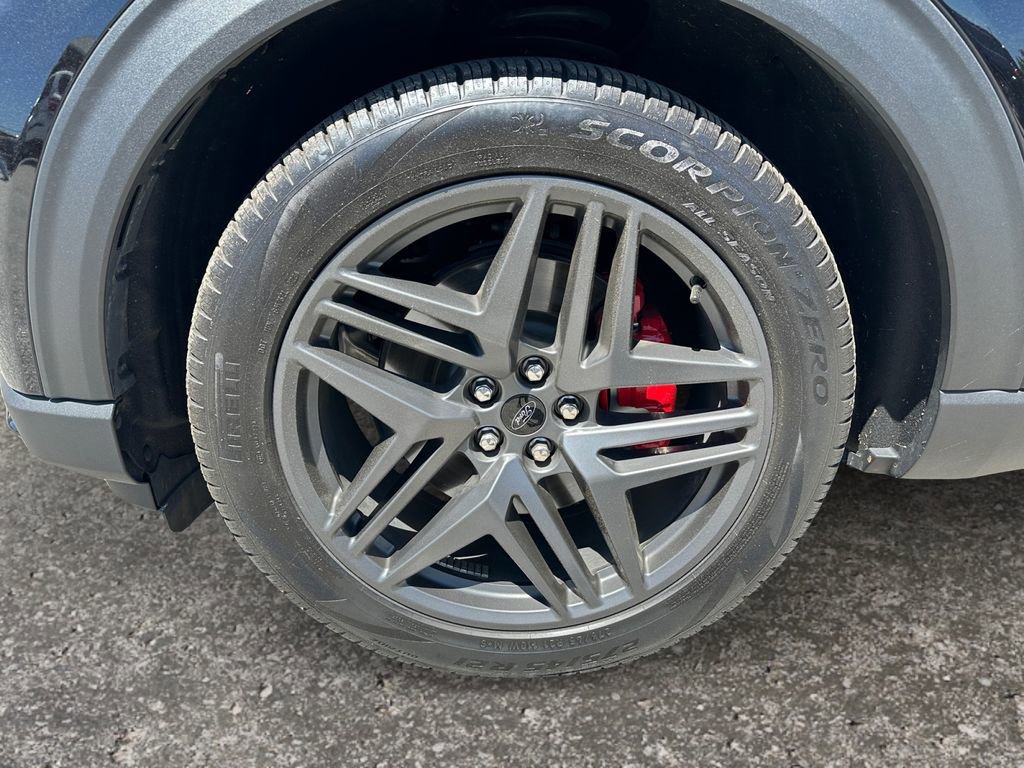 Certified 2025 Ford Explorer ST w/ Sun And Sound Package image 8