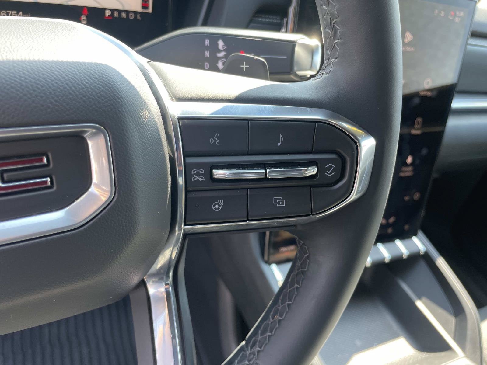 Used 2025 GMC Terrain Elevation AWD/4WD image 19