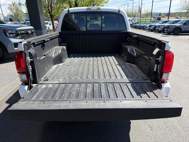 Used 2021 Toyota Tacoma SR AWD/4WD image 14