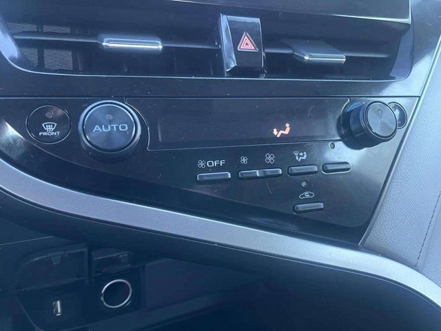 Used 2023 Toyota Camry LE image 10