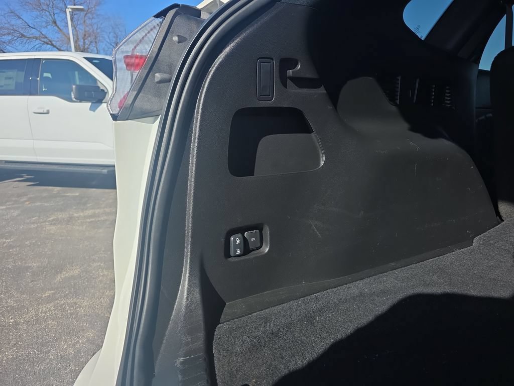 Certified 2024 Ford Edge ST-Line AWD/4WD image 13