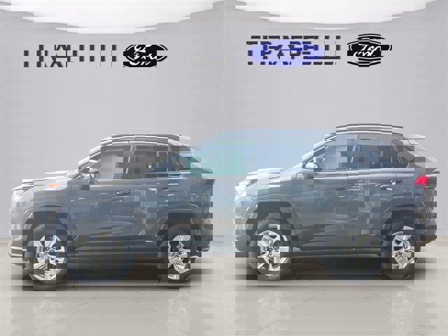 Used 2019 Toyota RAV4 LE image 5