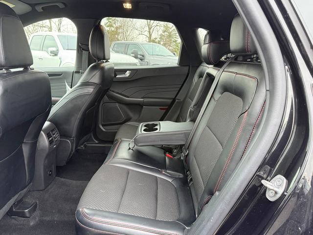 Certified 2024 Ford Escape ST-Line w/ Tech Pack #1 AWD/4WD image 9