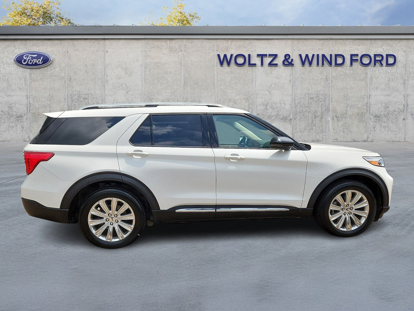 Certified 2021 Ford Explorer Limited w/ Equipment Group 301A AWD/4WD image 7