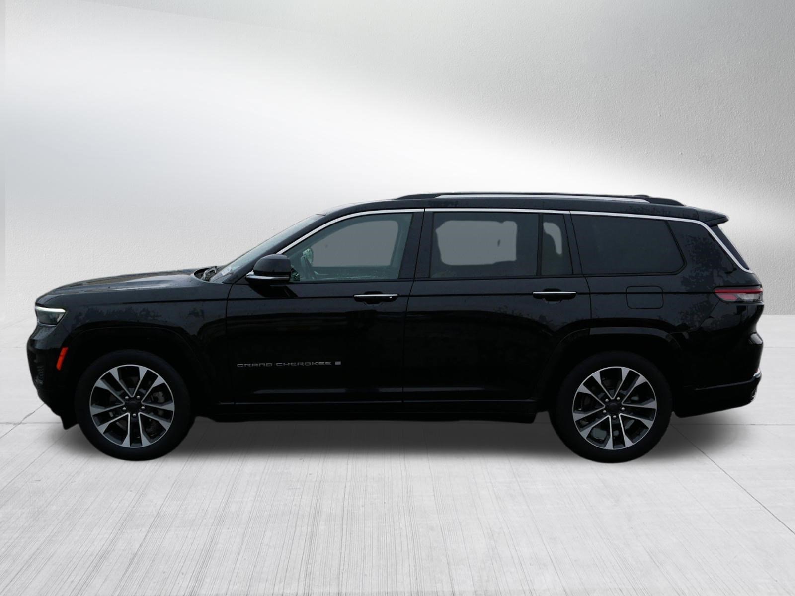 Used 2021 Jeep Grand Cherokee L Overland w/ Advanced Protech Group III AWD/4WD image 4