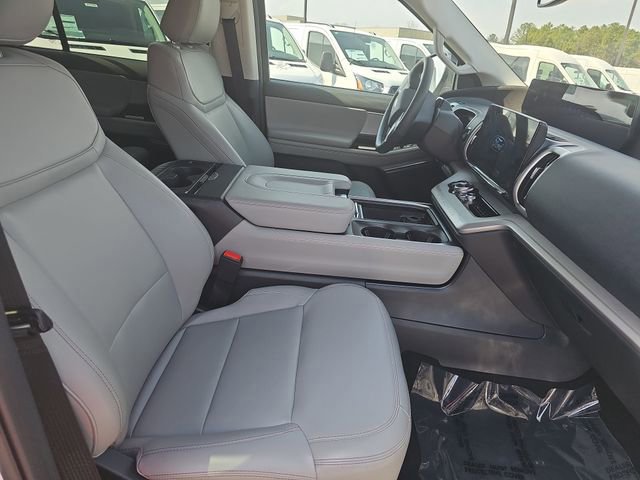 Certified 2025 Ford Expedition Active image 10