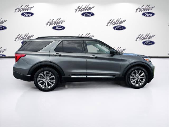 Certified 2023 Ford Explorer XLT w/ Equipment Group 202A RWD image 9