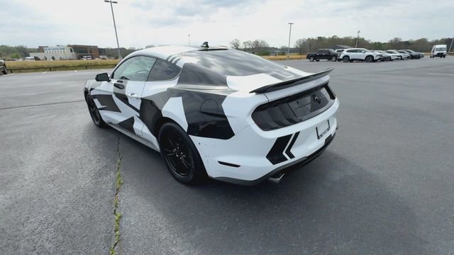 Certified 2022 Ford Mustang Coupe image 4