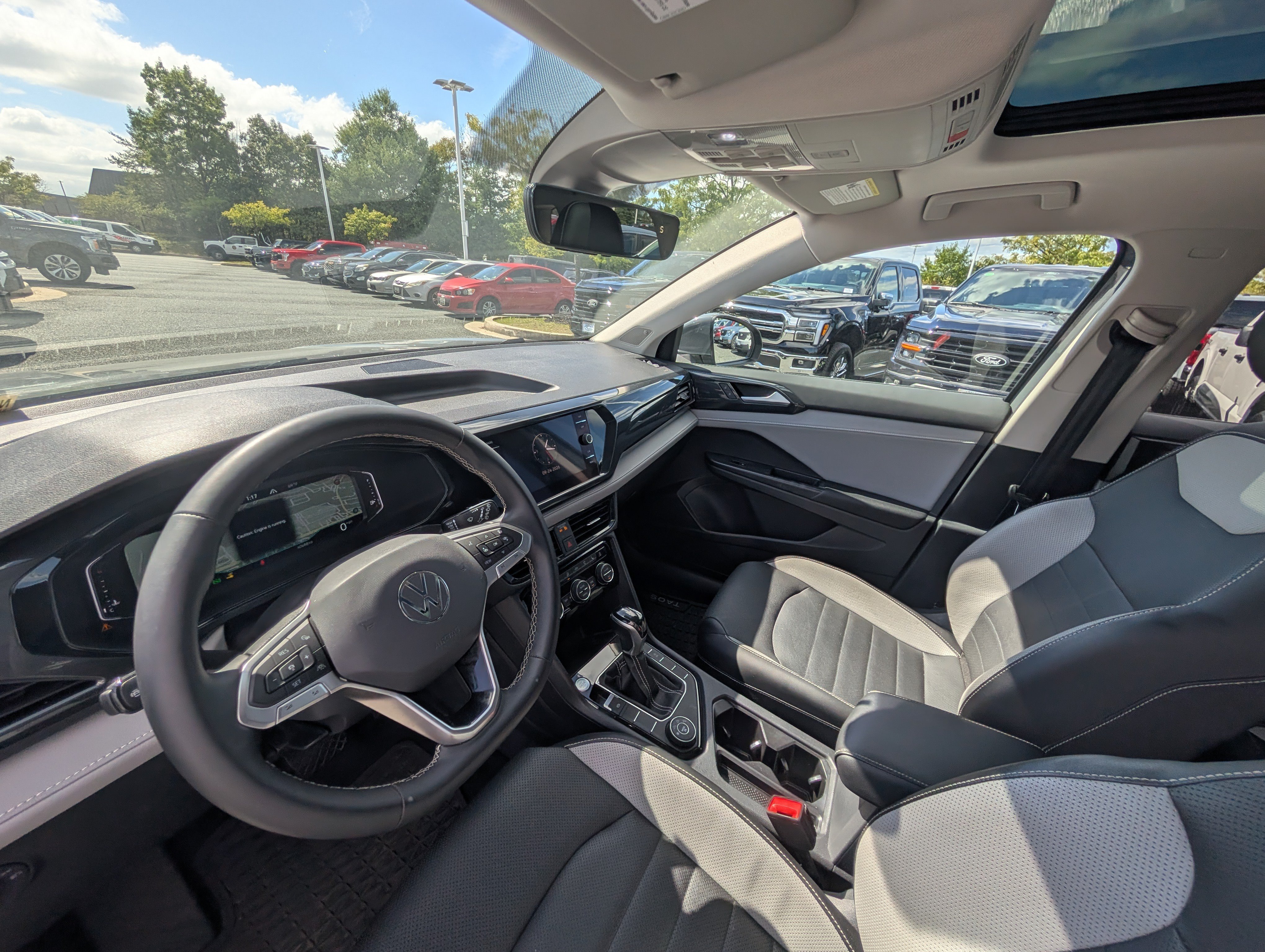 Used 2022 Volkswagen Taos SEL AWD/4WD image 17