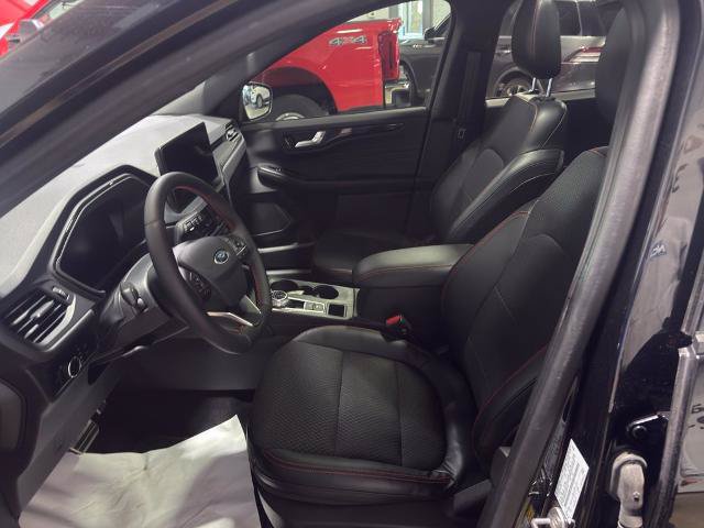 Certified 2023 Ford Escape ST-Line w/ Tech Pack #1 AWD/4WD image 12