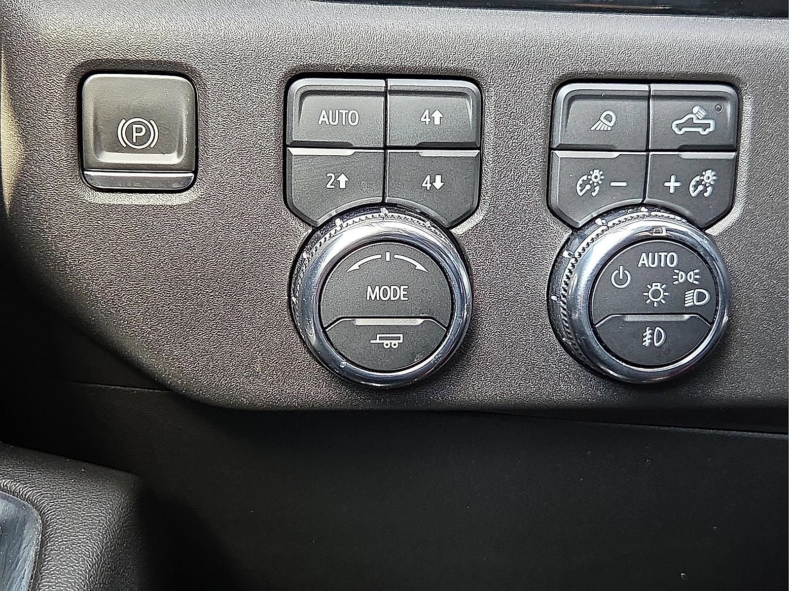 Used 2023 GMC Sierra 1500 SLT w/ SLT Convenience Package AWD/4WD image 21