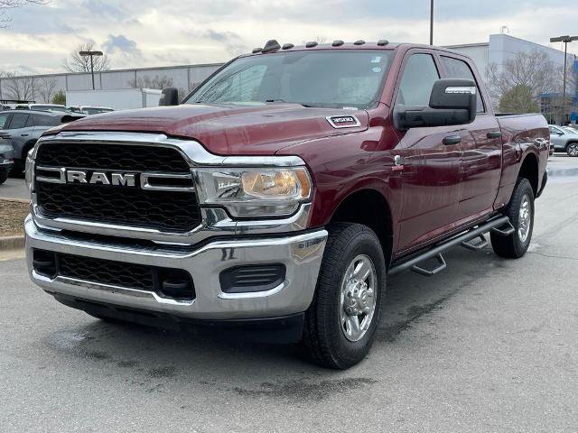 Used 2024 RAM 3500 Tradesman w/ Chrome Appearance Group AWD/4WD image 3