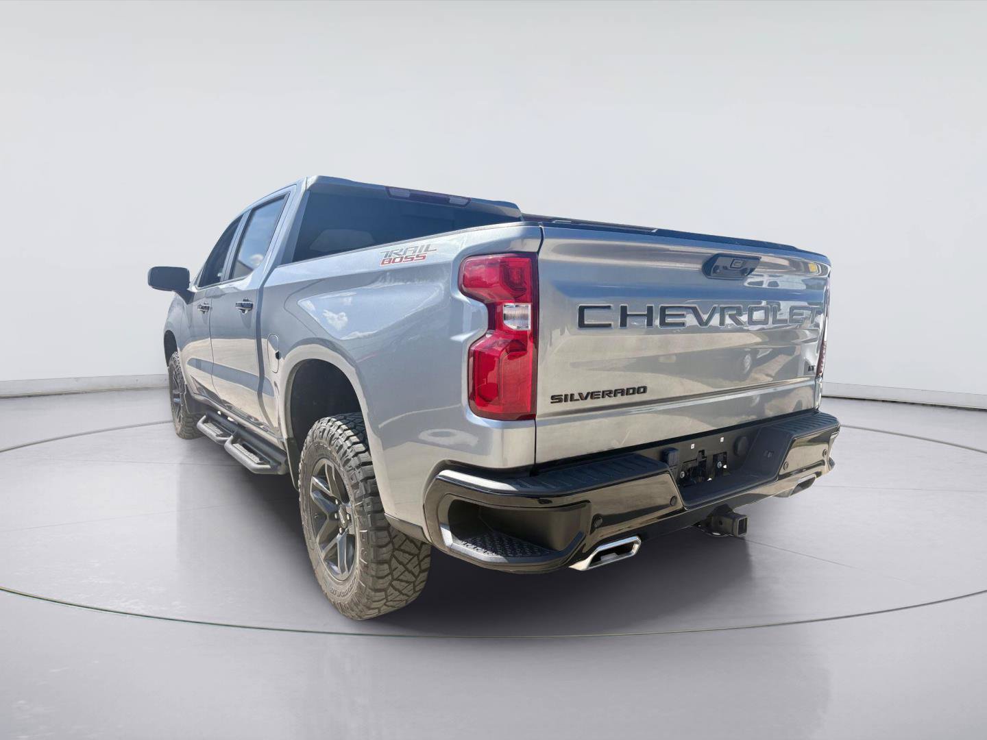 Used 2023 Chevrolet Silverado 1500 LT Trail Boss w/ LT Trail Boss Premium Package AWD/4WD image 7