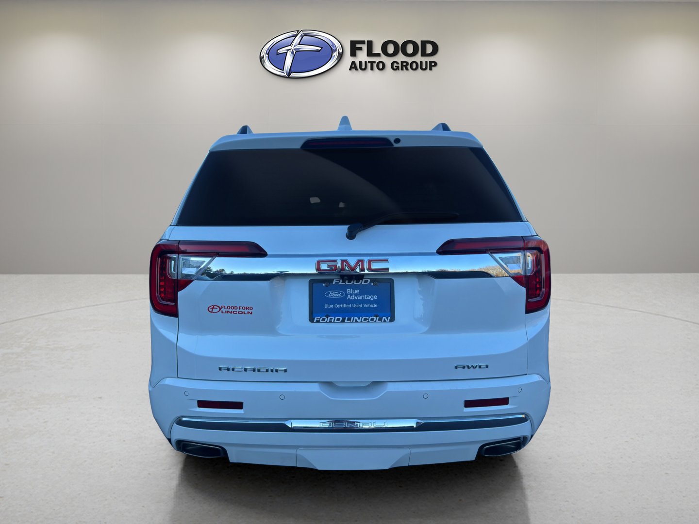 Used 2023 GMC Acadia Denali w/ Denali Ultimate Package image 4