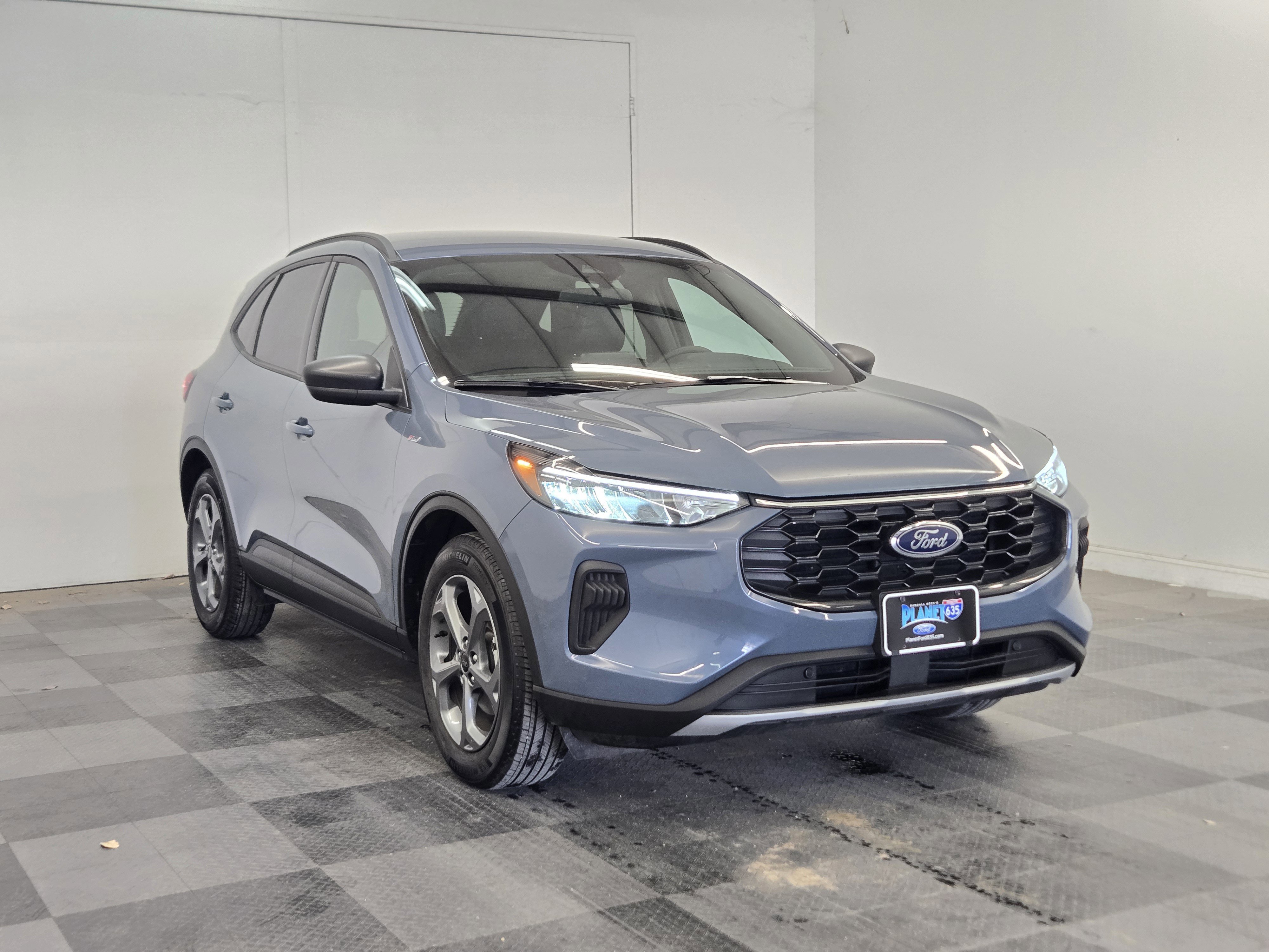 Certified 2025 Ford Escape ST-Line image 6