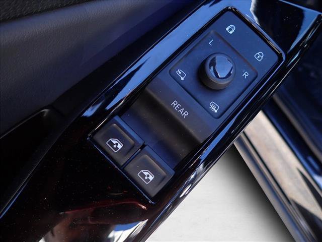 Used 2023 Volkswagen ID.4 Pro S Plus AWD/4WD image 15