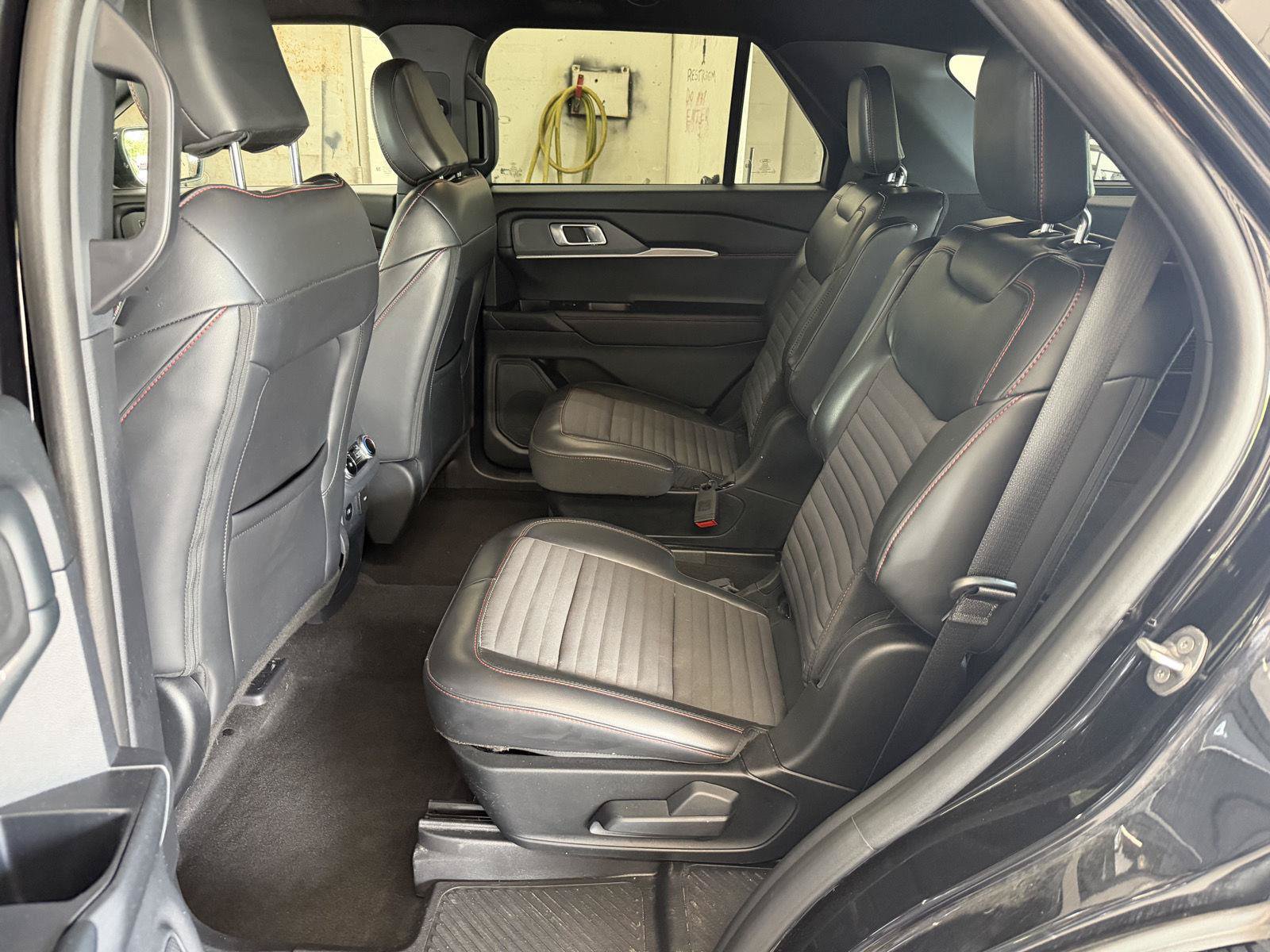 Certified 2026 Ford Explorer ST-Line AWD/4WD image 24