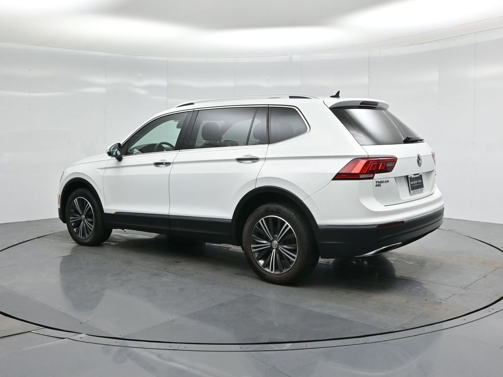 Used 2018 Volkswagen Tiguan SEL w/ 3rd Row Seat Package image 16