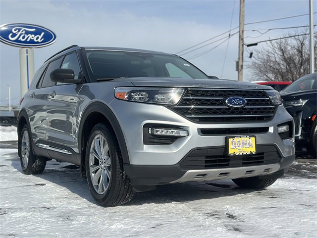 Certified 2023 Ford Explorer XLT w/ Equipment Group 202A image 8