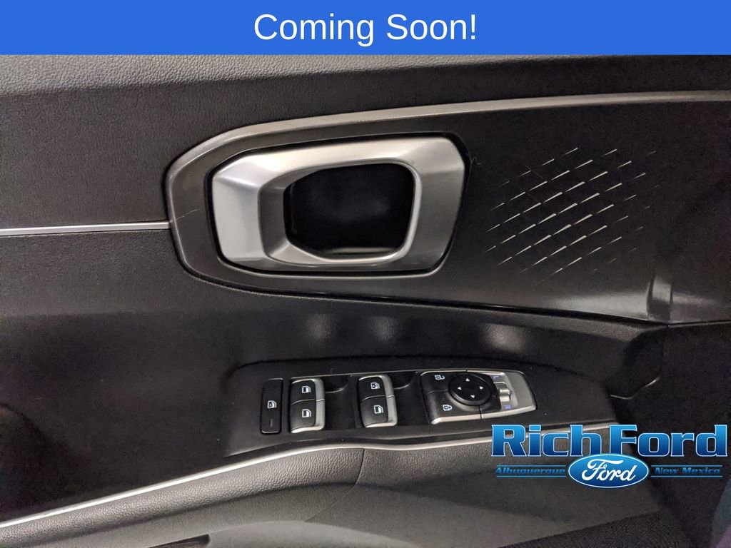 Used 2022 Kia Sorento LX AWD/4WD image 16