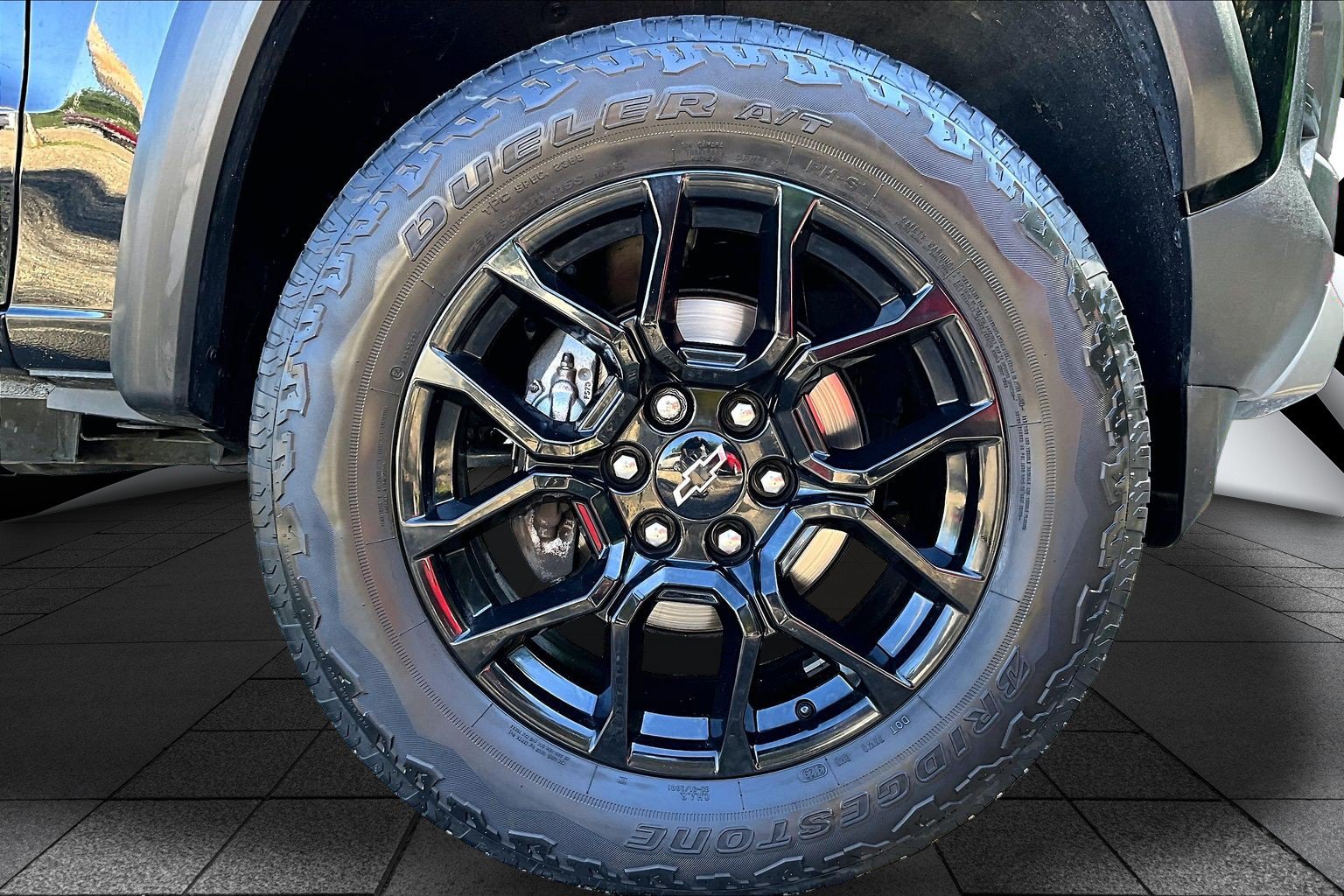 Used 2024 Chevrolet Colorado Trail Boss w/ LPO, Dark Essentials Package AWD/4WD image 8