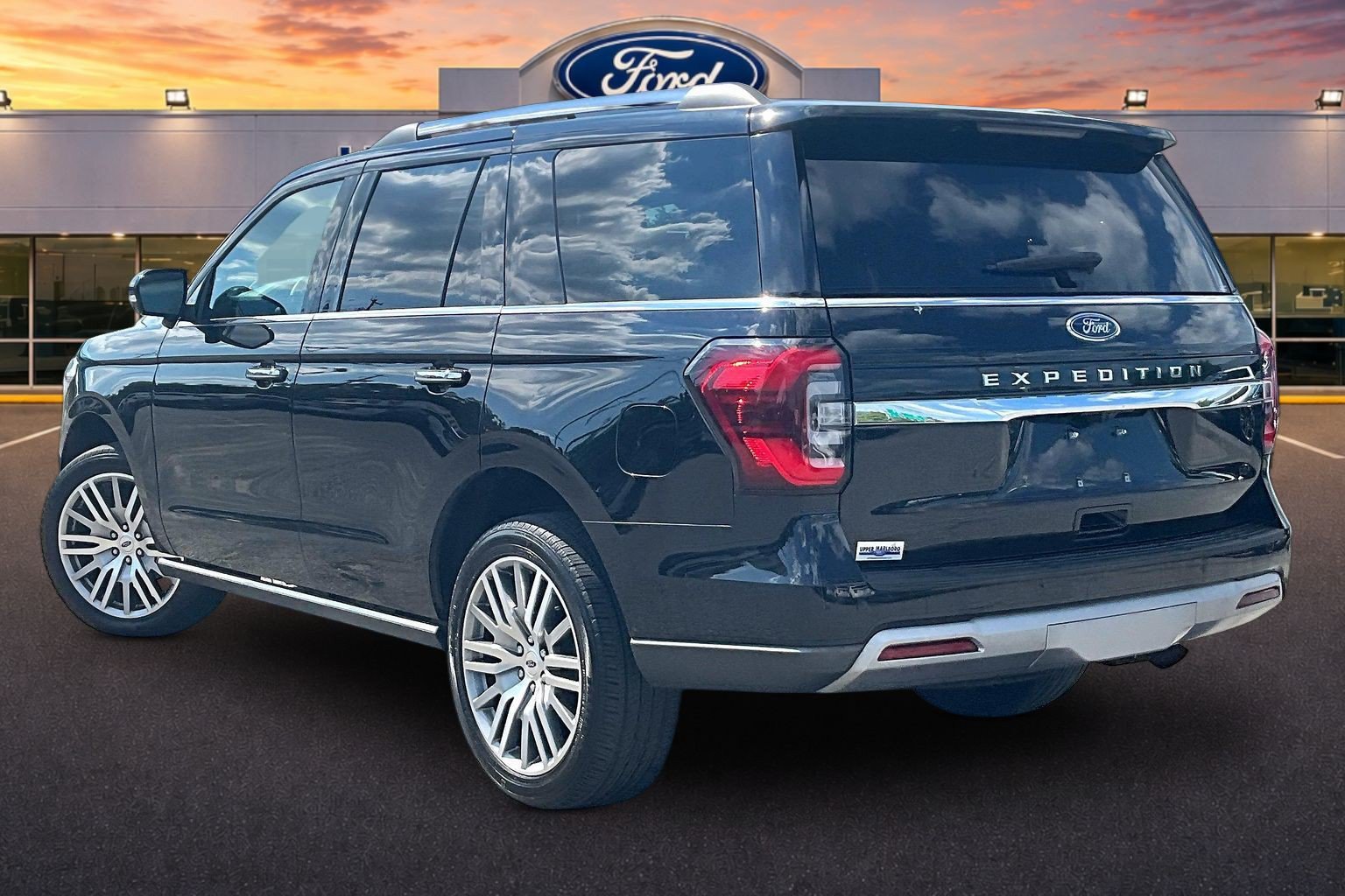Certified 2023 Ford Expedition Limited AWD/4WD image 2
