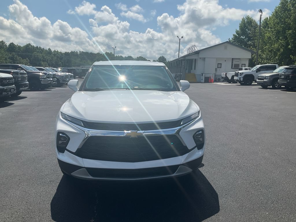 Used 2023 Chevrolet Blazer LT FWD video 2