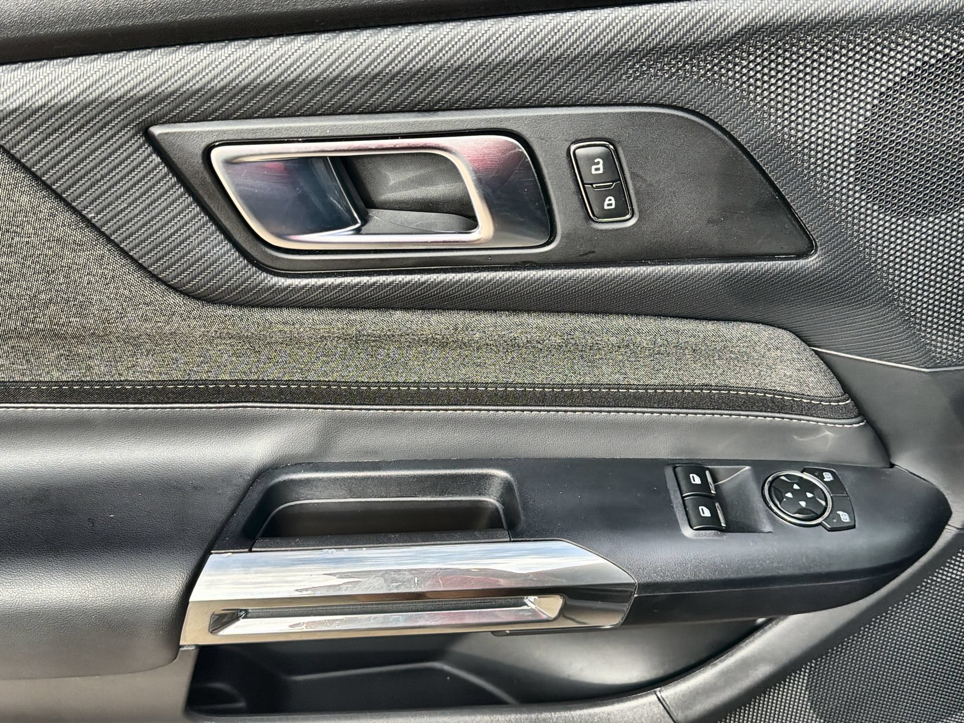 Certified 2025 Ford Mustang Coupe RWD image 13