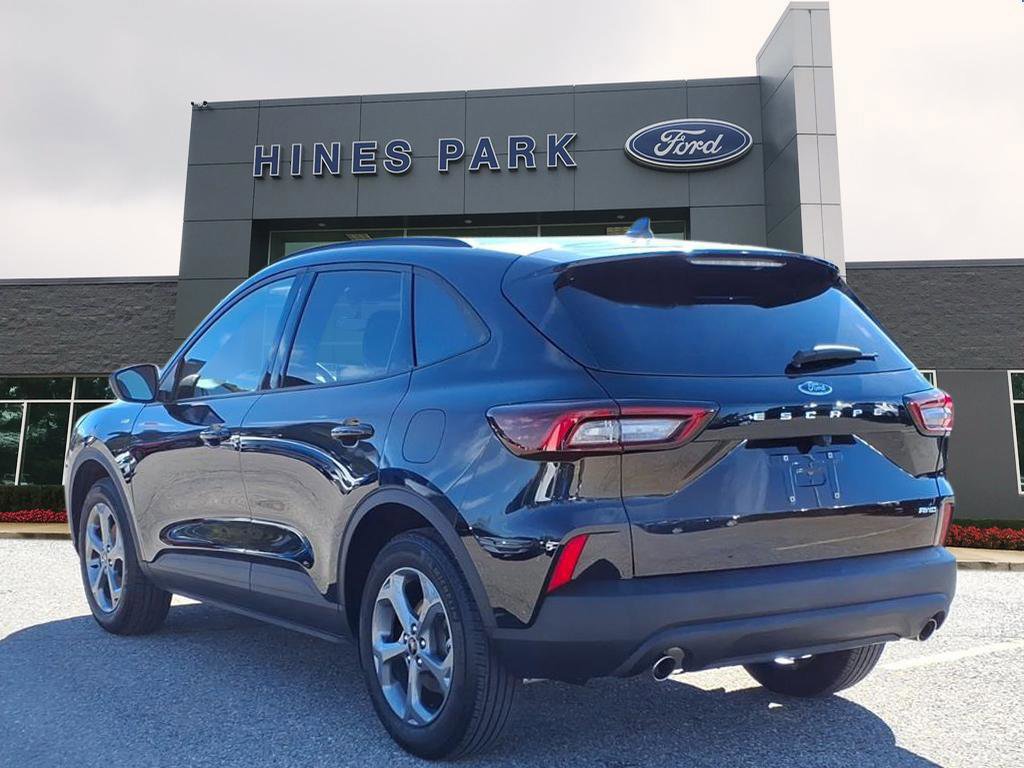 Certified 2025 Ford Escape ST-Line image 3