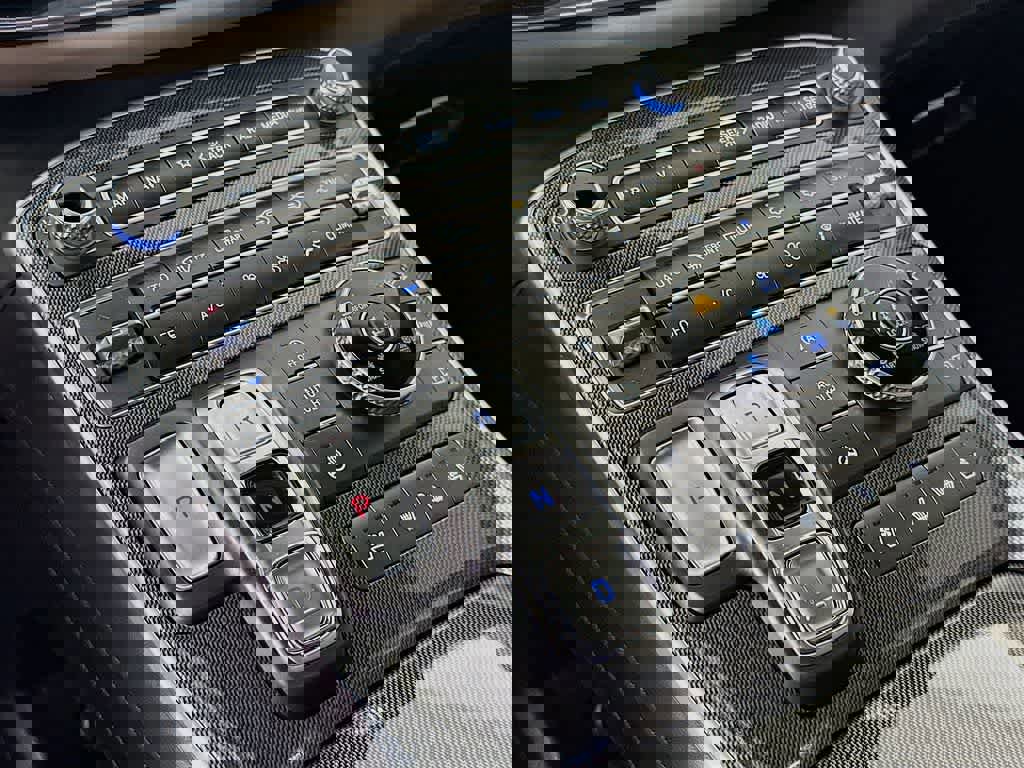 Used 2022 Hyundai Santa Fe Limited image 21