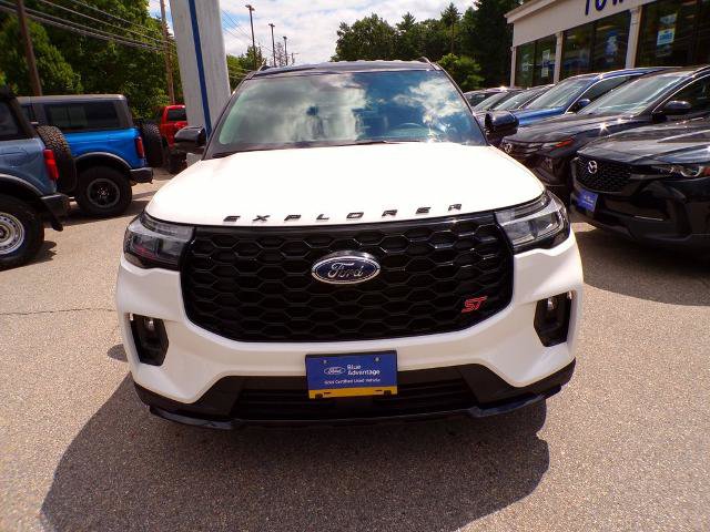 Certified 2025 Ford Explorer ST AWD/4WD image 2