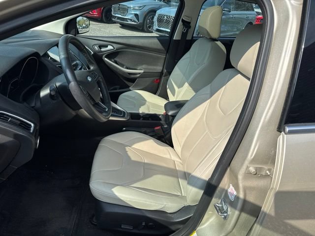 Certified 2017 Ford Focus Titanium FWD image 17