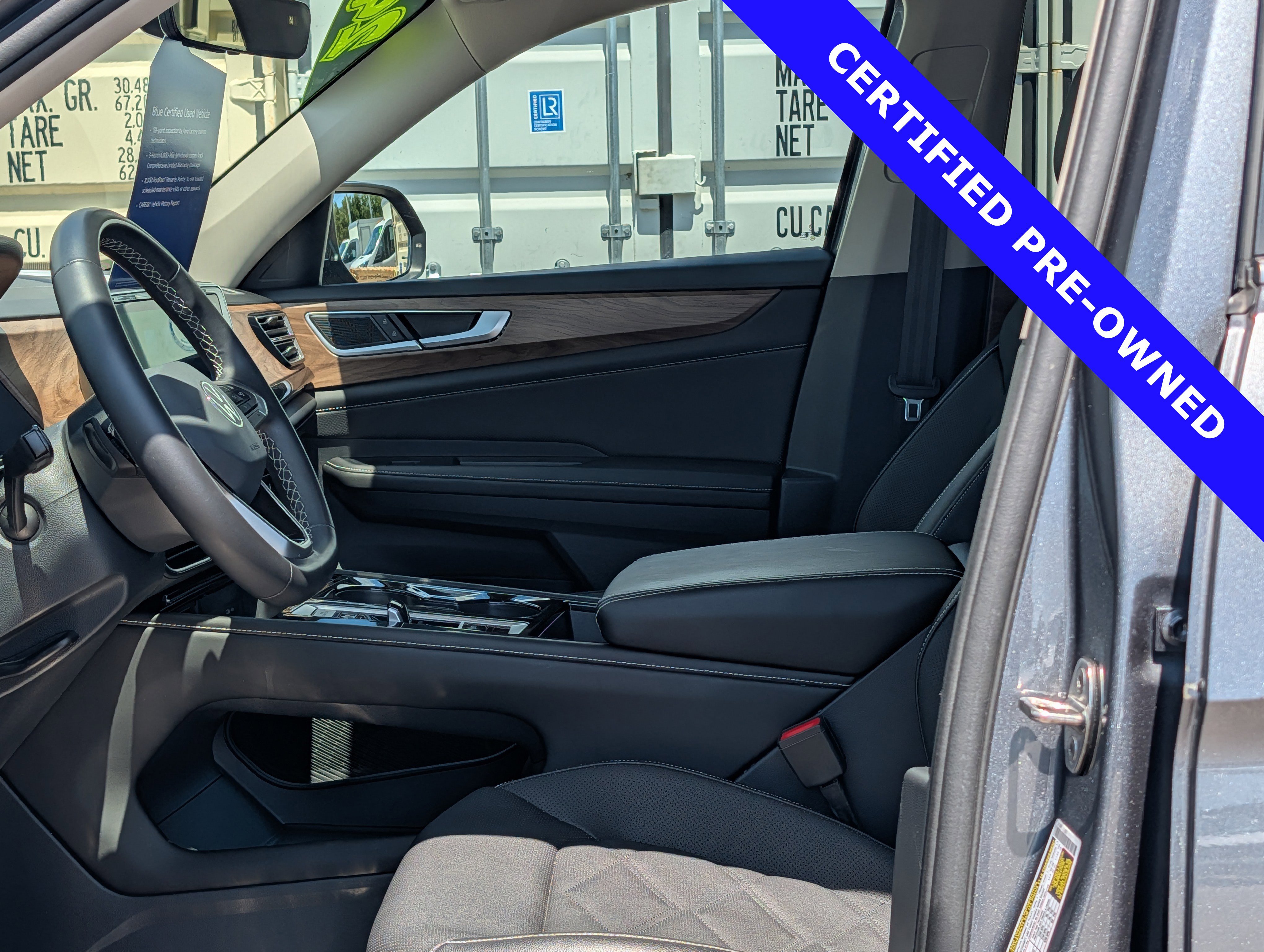 Used 2024 Volkswagen Atlas SE FWD image 22