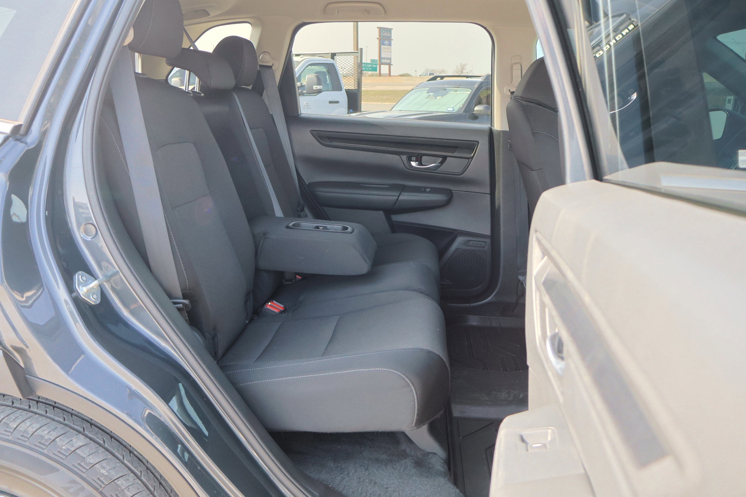 Used 2025 Honda CR-V LX image 32