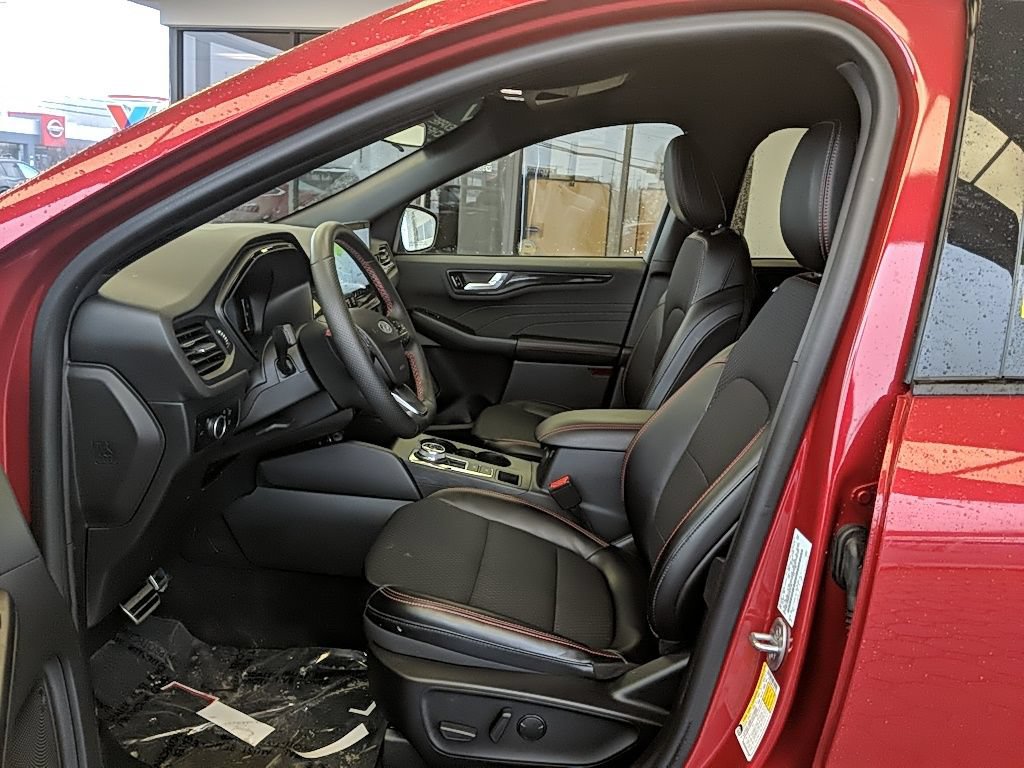 Certified 2023 Ford Escape ST-Line w/ Tech Pack #1 FWD image 12
