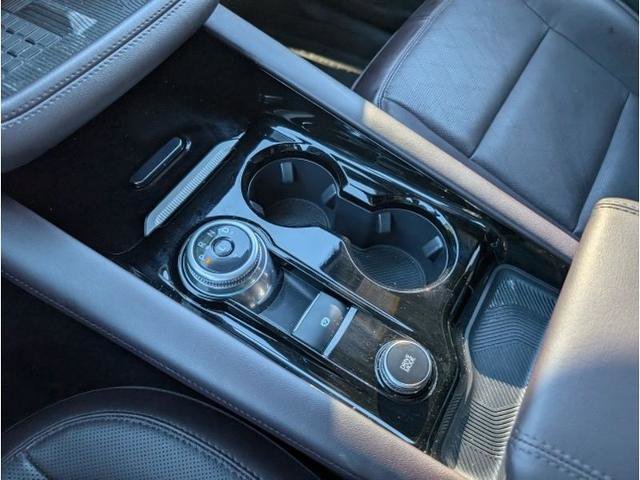 Certified 2025 Ford Explorer Platinum RWD image 25