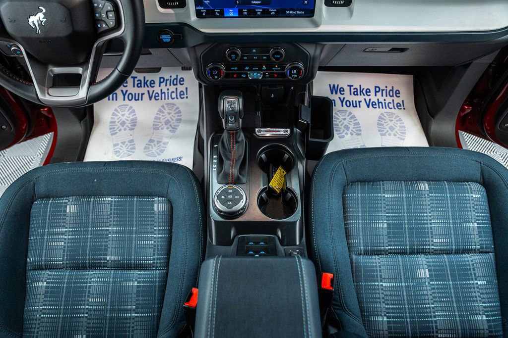 Certified 2025 Ford Bronco Heritage Edition AWD/4WD image 30