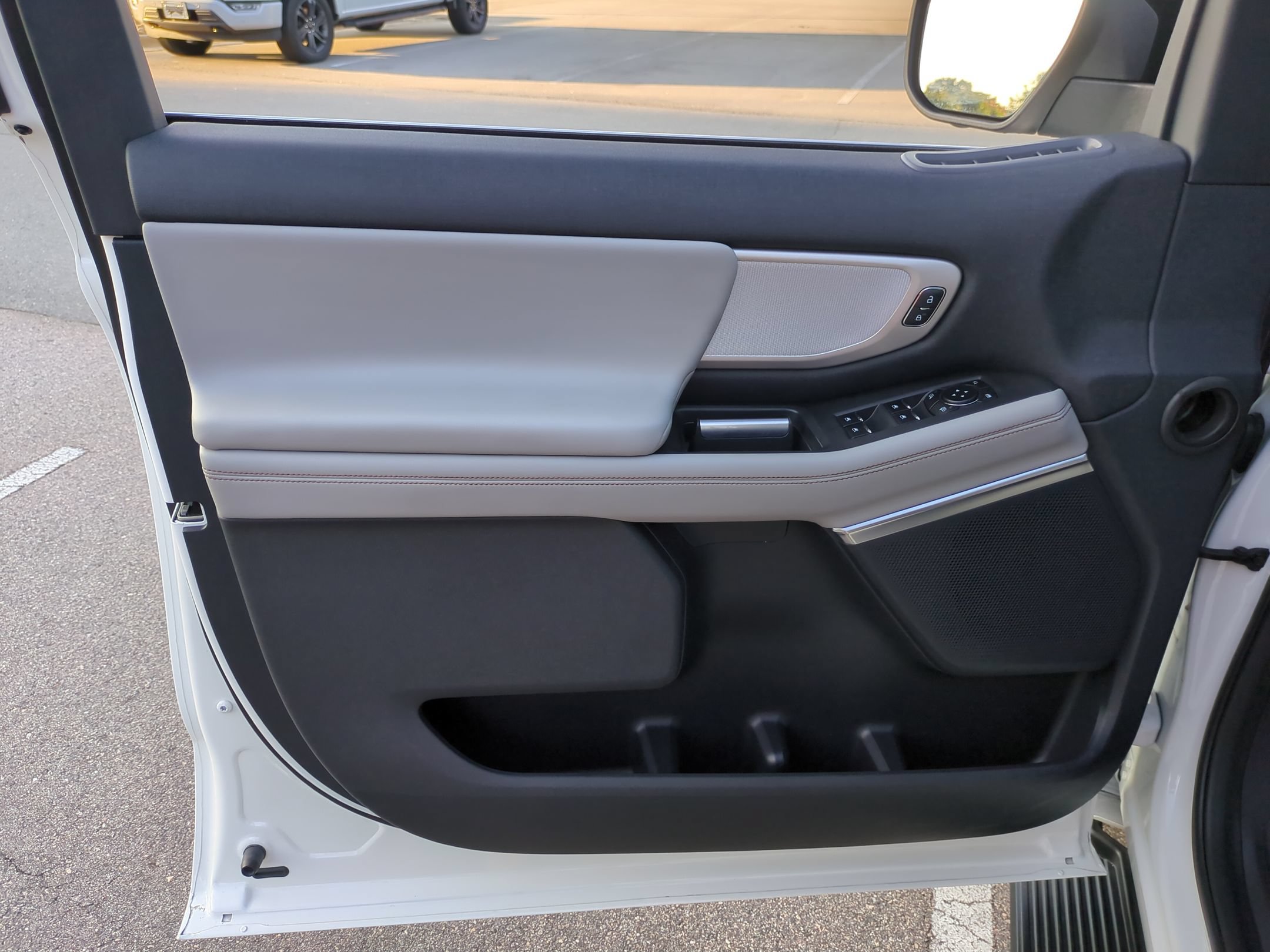 Certified 2025 Ford Expedition Max Active AWD/4WD image 14