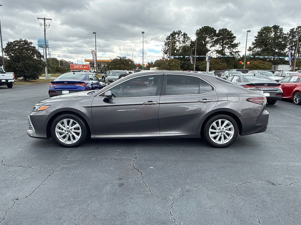 Used 2023 Toyota Camry LE image 6