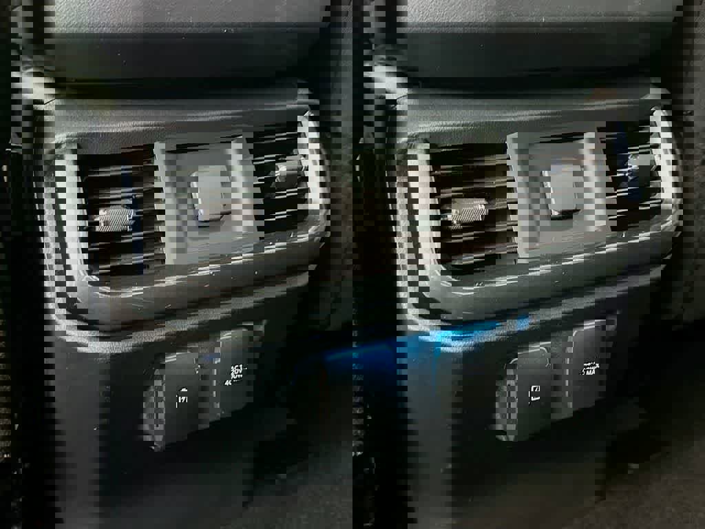 Certified 2022 Ford F150 XLT w/ Equipment Group 302A High image 16