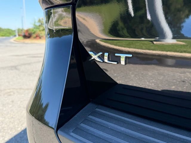 Certified 2024 Ford Expedition XLT RWD image 9