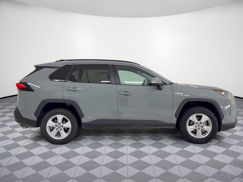 Used 2021 Toyota RAV4 XLE w/ Convenience Package AWD/4WD image 6