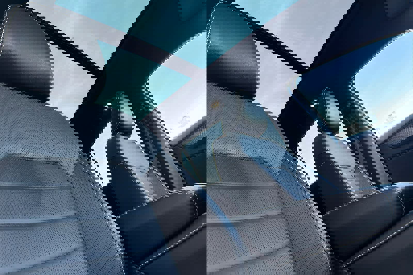 Used 2024 Volkswagen Atlas Cross Sport SEL R-Line image 17